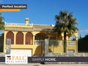 Mediterranes Lebensgefühl pur – stilvolle Villa mit Meerzugang